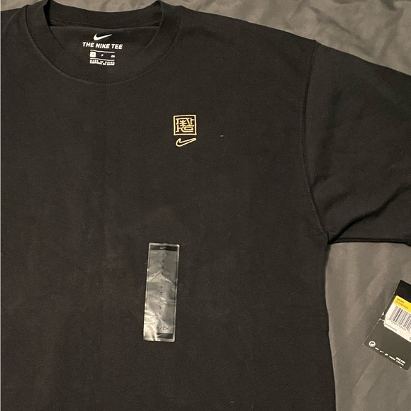 nike t shrit - Picture 2 of 6